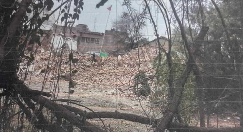 ओरन कस्बे का प्राचीन बिहारी मंदिर: अरबों की भूमि पर कब्जे की साजिश ? स्टे को ठेंगा !