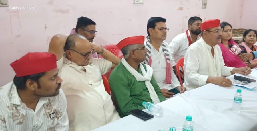 सपा विधायक विशंभर यादव ने दागे 'खनन के गोले: बोले- सत्ता के संरक्षण में प्रकृति से बलात्कार