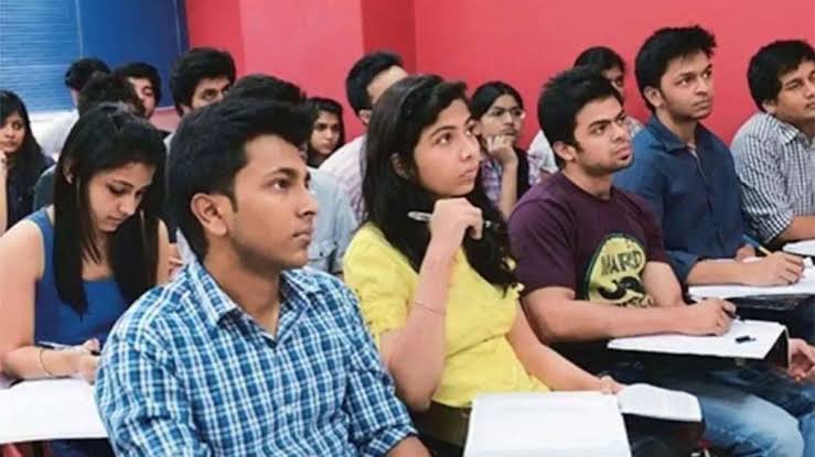 गरीबी नहीं बनेगी 'मंजिल' की दीवार: 'कामयाबी की पाठशाला' को मिलेगी उड़ान