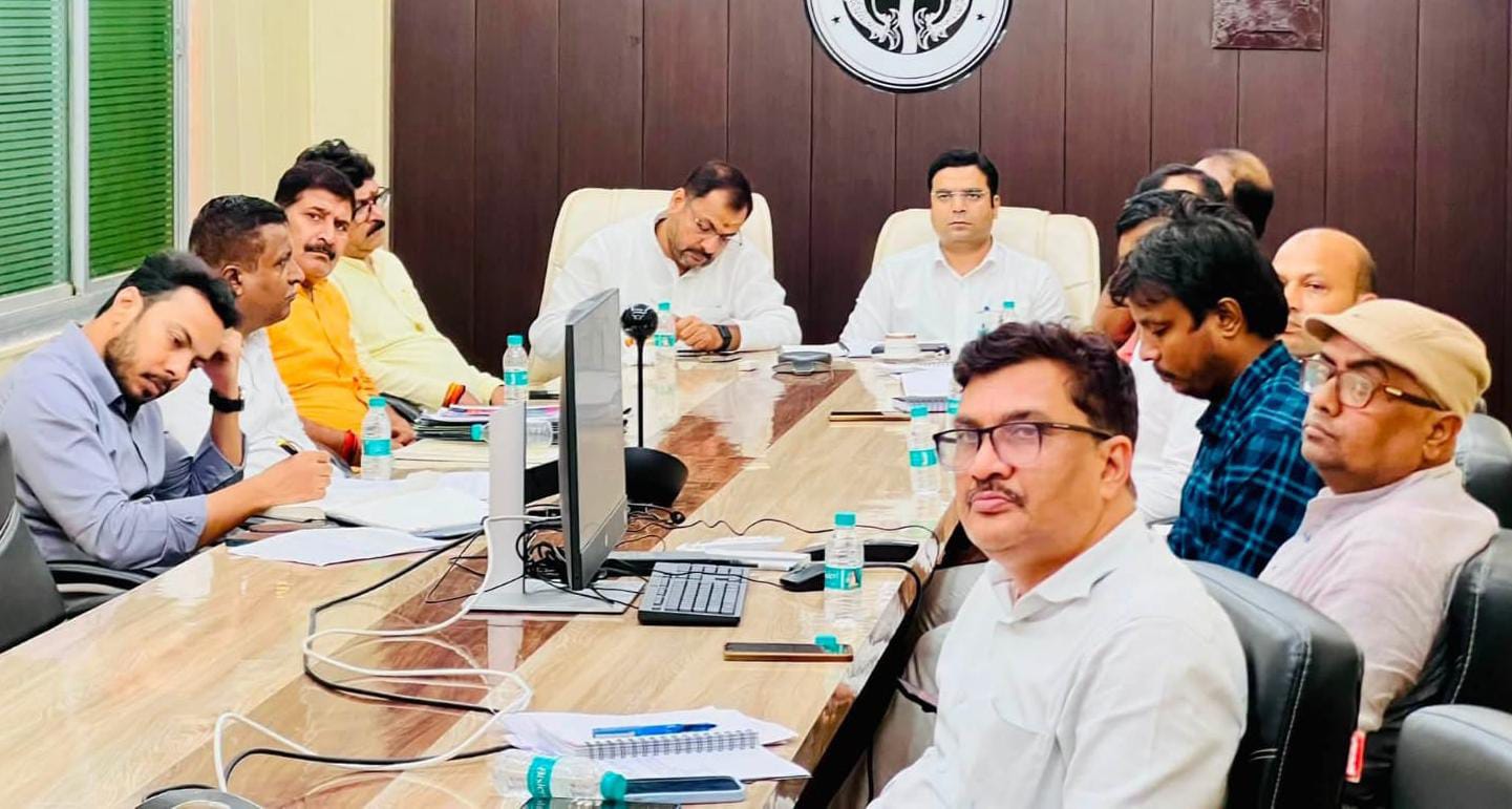 विधायक प्रकाश व डीएम अमित की 'जोड़ी' करेगी 'कमाल': सीएम योगी के 'मिशन' को मिलेगी रफ्तार