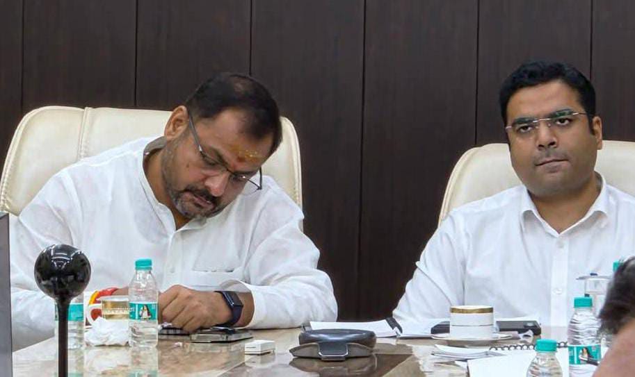विधायक प्रकाश व डीएम अमित की 'जोड़ी' करेगी 'कमाल': सीएम योगी के 'मिशन' को मिलेगी रफ्तार