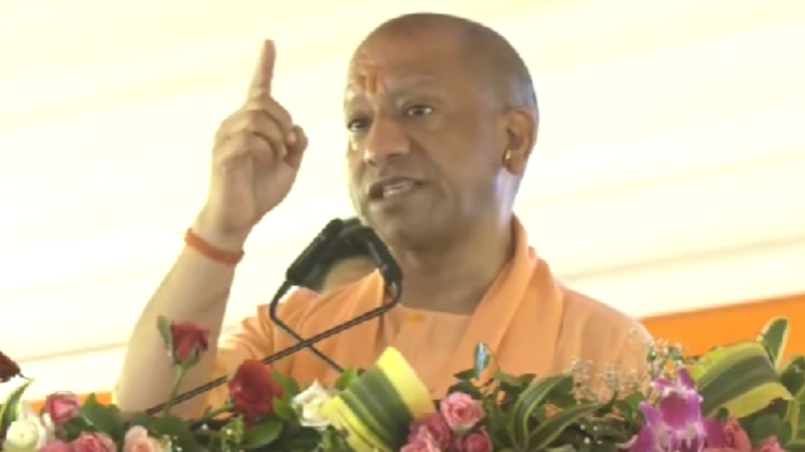 योगी बोले सपा का 'डीएनए' ही 'परिवारवाद औऱ लूट': राम से नफरत, बाबर से मोहब्बत 
