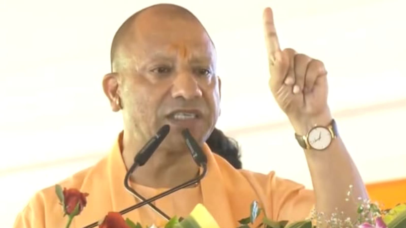 योगी बोले सपा का 'डीएनए' ही 'परिवारवाद औऱ लूट': राम से नफरत, बाबर से मोहब्बत 