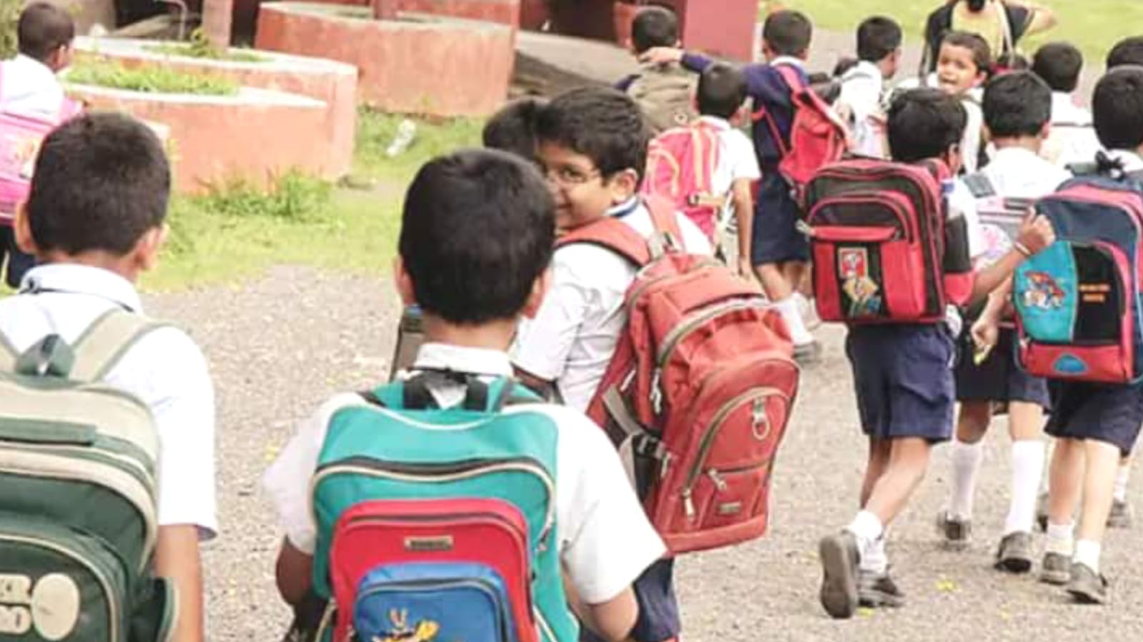बदल जायेगी 'स्कूलों की तस्वीर': मंडल के 2.99 लाख बच्चों पर लागू हुआ 'नया नियम' 