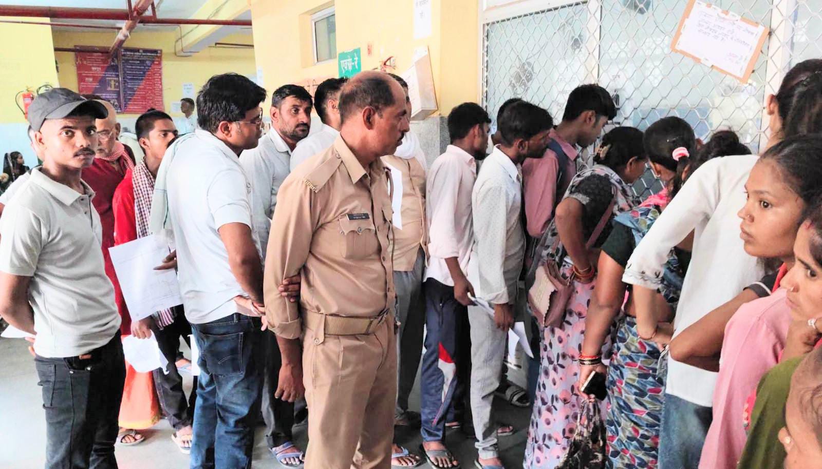 डायरिया 'डायन' कर रही है 'कथक नृत्य': अस्पतालों में अफरातफरी, मरीजों की भीड़ में दम तोड़ती व्यवस्था