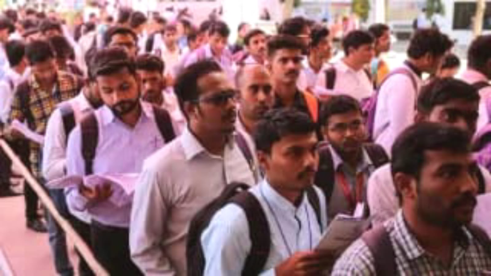 अब भटकना 'बंद': नौकरी के लिए अलग-अलग पोर्टल, बेरोजगारों को सीधी 'सहूलियत' 