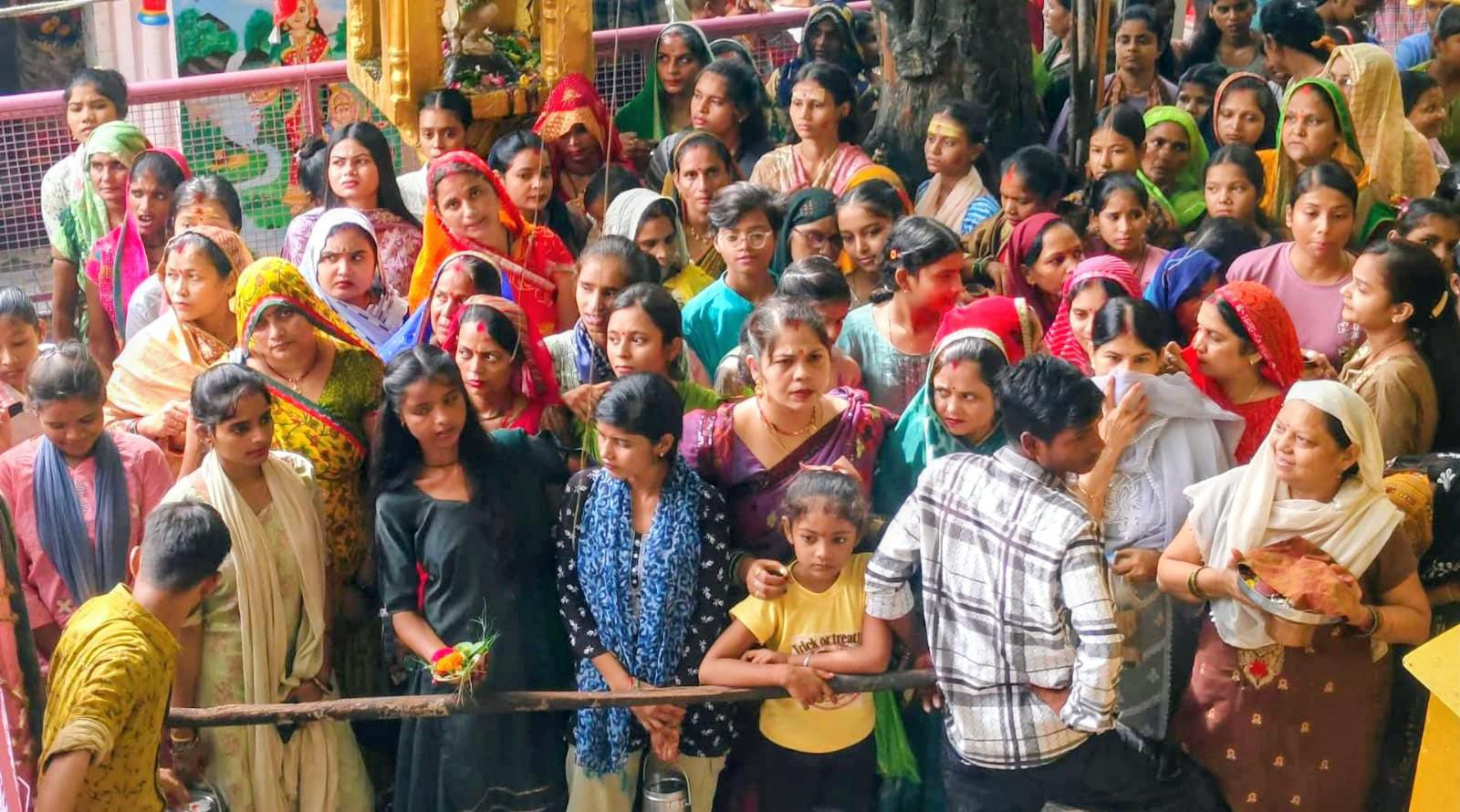 'सावन' का दूसरा सोमवार 'शिवमय' हुआ बांदा: 'हर-हर महादेव' के 'जयघोष' से गूंजे 'शिवालय'