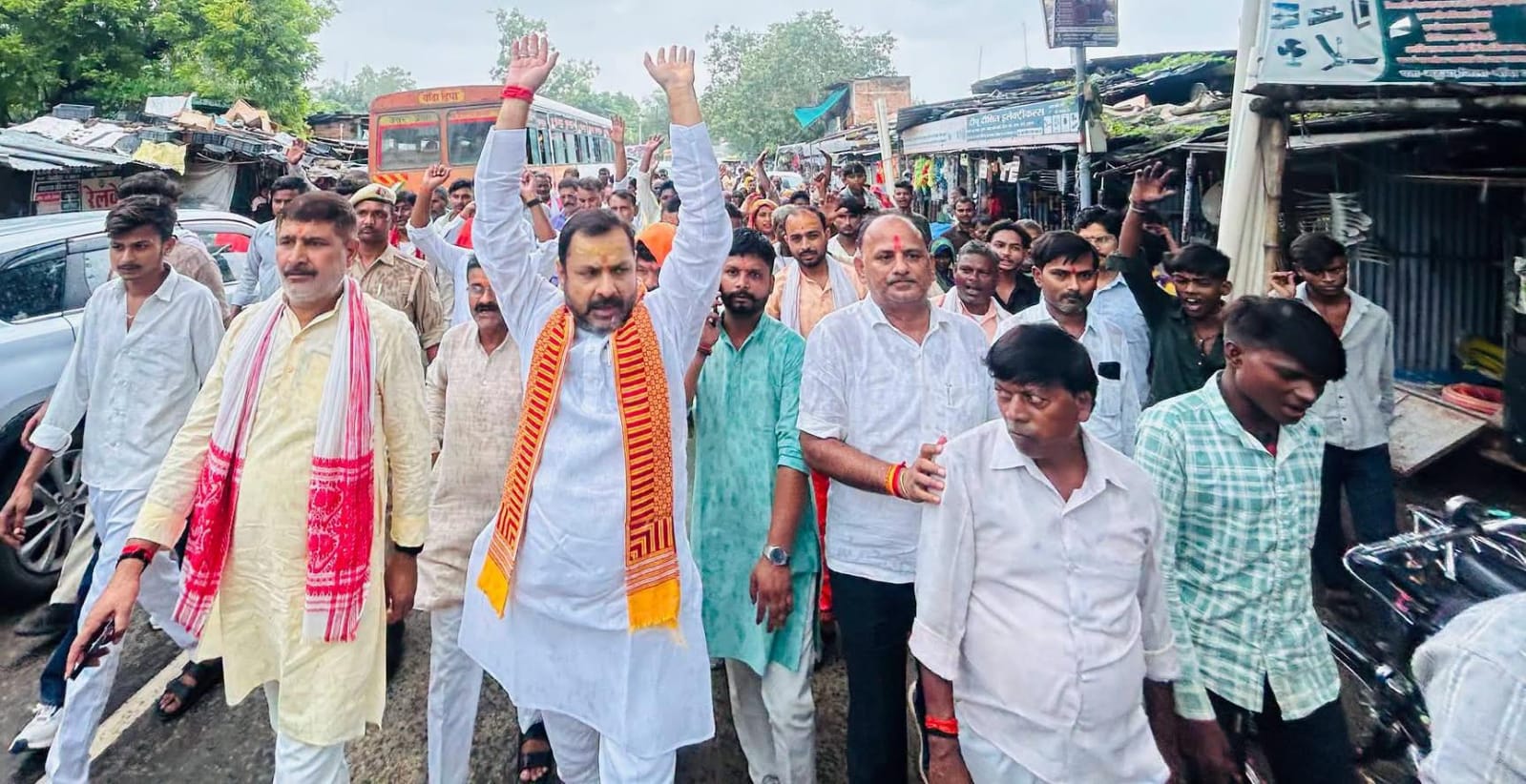 विधायक प्रकाश की मौजूदगी में भव्य आयोजन: संत रविदास कलश यात्रा में 'एकता' का 'संदेश'