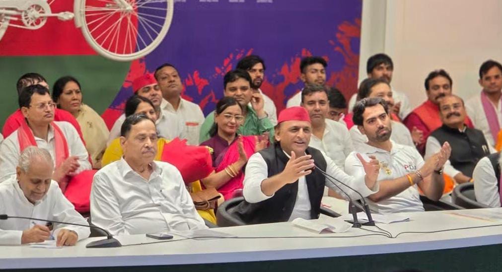 नसीमुद्दीन का सियासी 'ऑपरेशन लोटस' रिवर्स: लगाई सेंध, दर्जनों नेता सपा में हुए शामिल