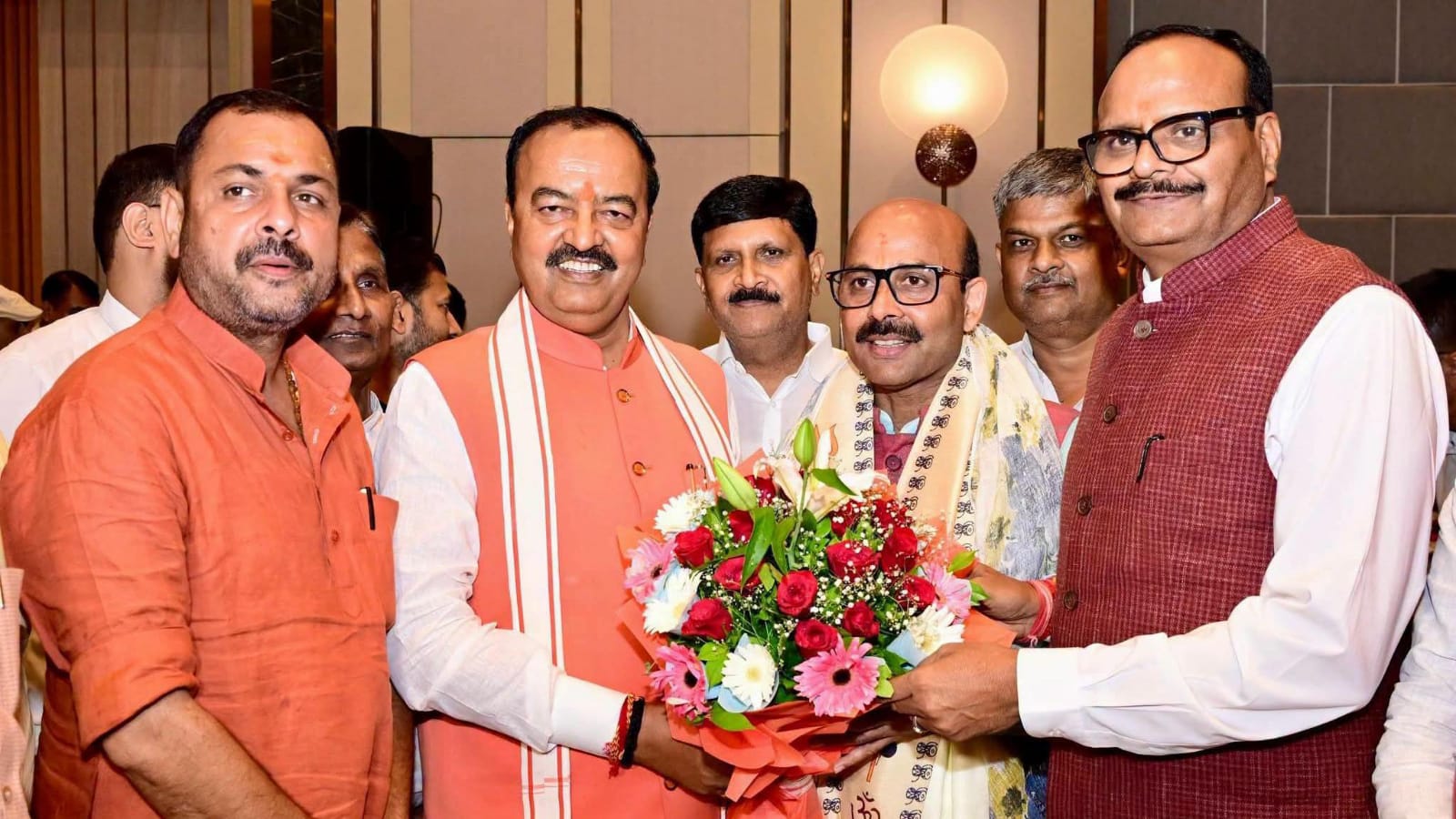 बांदा विधायक प्रकाश द्विवेदी ने किया अनुपम स्वागत: राष्ट्रीय महामंत्री हरीश द्विवेदी से की आत्मीय भेंट