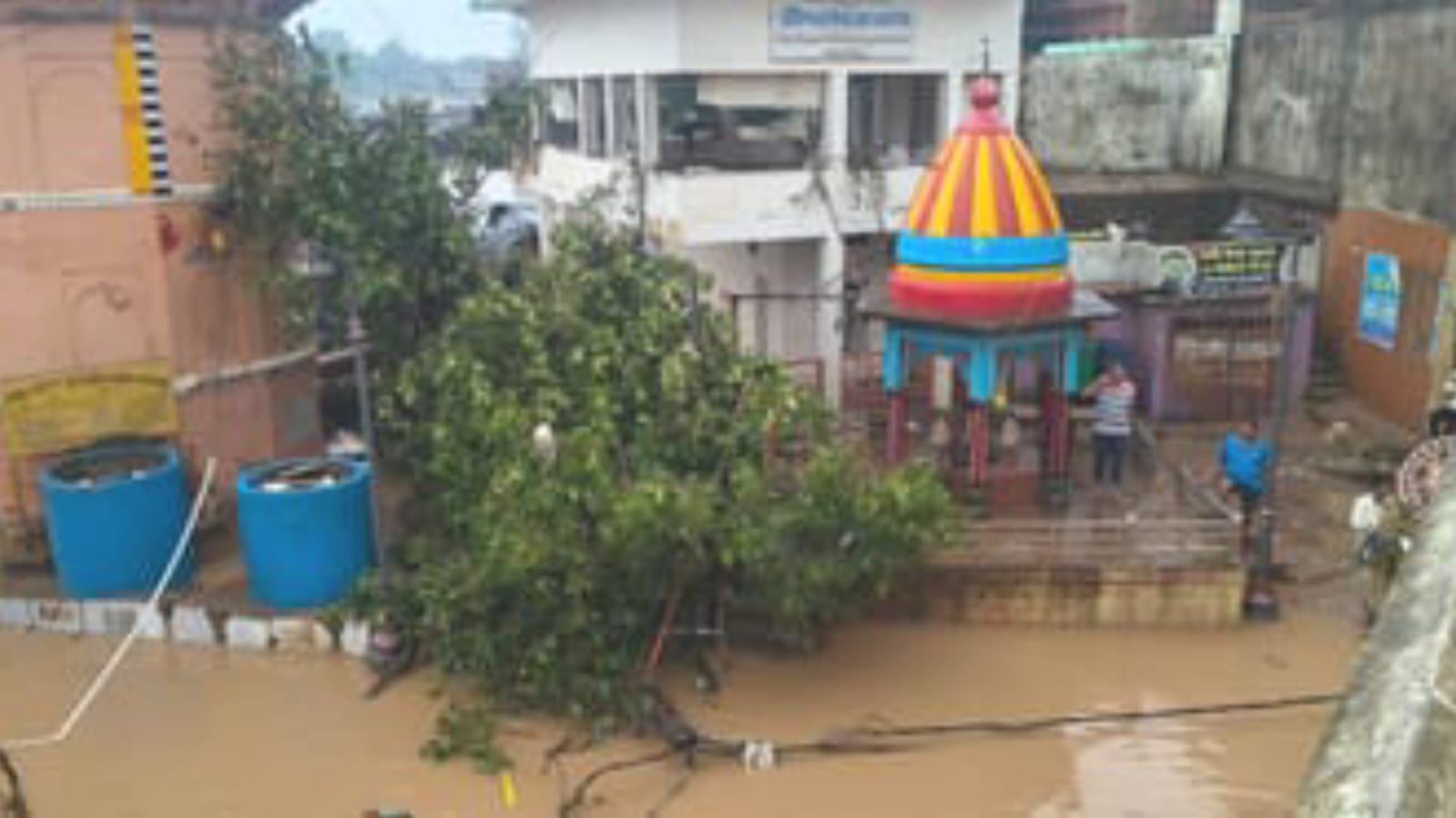 चित्रकूट 'डूब' रहा है और योगी सरकार लापता ! मंदाकिनी के रौद्र रूप के आगे सिस्टम फेल !