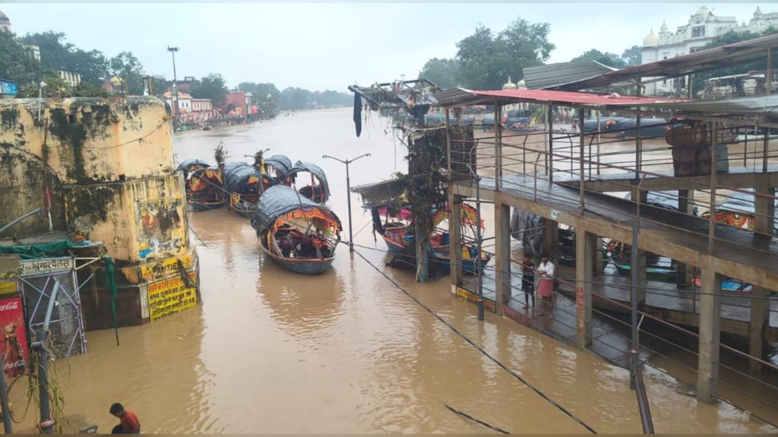 चित्रकूट 'डूब' रहा है और योगी सरकार लापता ! मंदाकिनी के रौद्र रूप के आगे सिस्टम फेल !