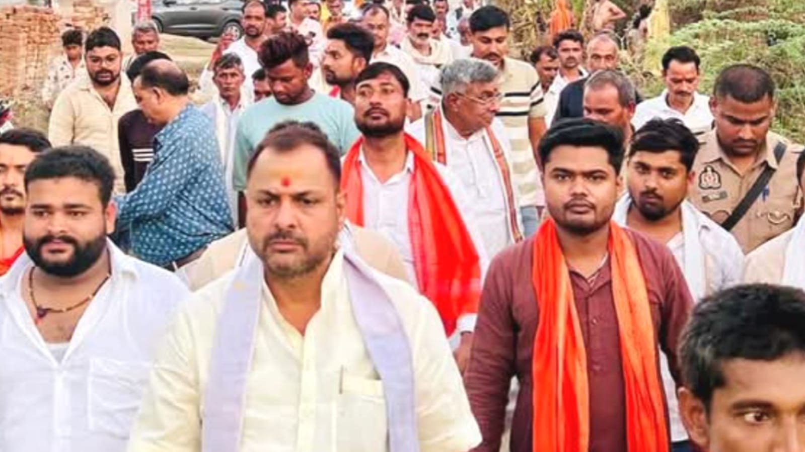 विधायक प्रकाश 'गांधी' की भूमिका में स्थापित : जनसेवा में नया इतिहास