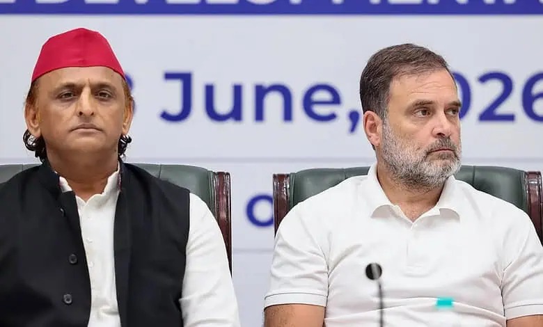 सपा-कांग्रेस का 'टूटेगा' गठबंधन ? अखिलेश की 'शर्तों' से कांग्रेस में बेचैनी !