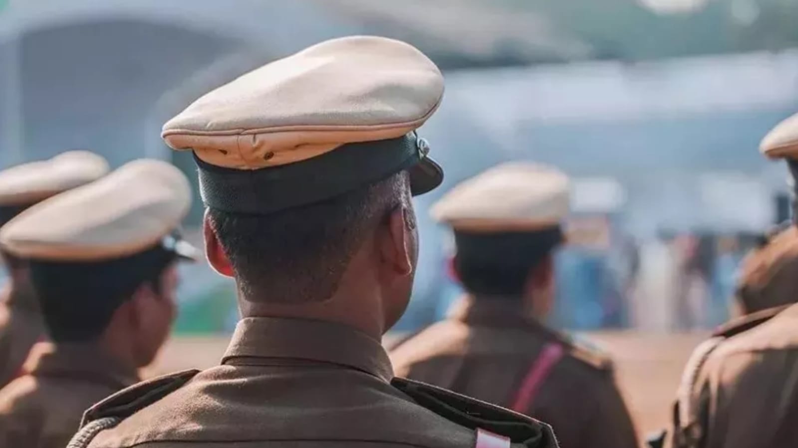 बांदा के 'तेईस' थानेदारों की 'कुर्सी' हिली: महकमे में मचा हड़कंप