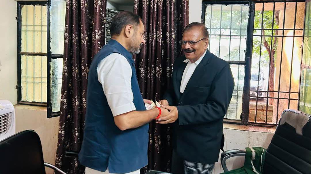 विधायक प्रकाश अमर राठौर की 'नैया' करायेंगे पार: अधिवक्ताओं सघन संपर्क