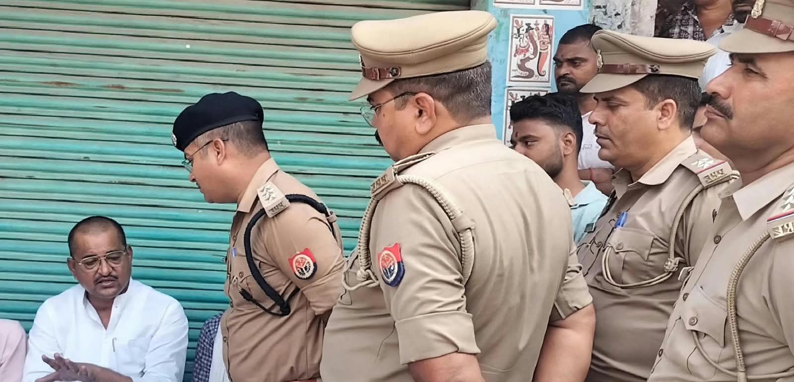 बांदा में मंत्री ने ही 'थाने' में दिया धरना: कार्यकर्ता की 'पिटाई' पर 'भड़के' जलशक्ति राज्यमंत्री रामकेश 